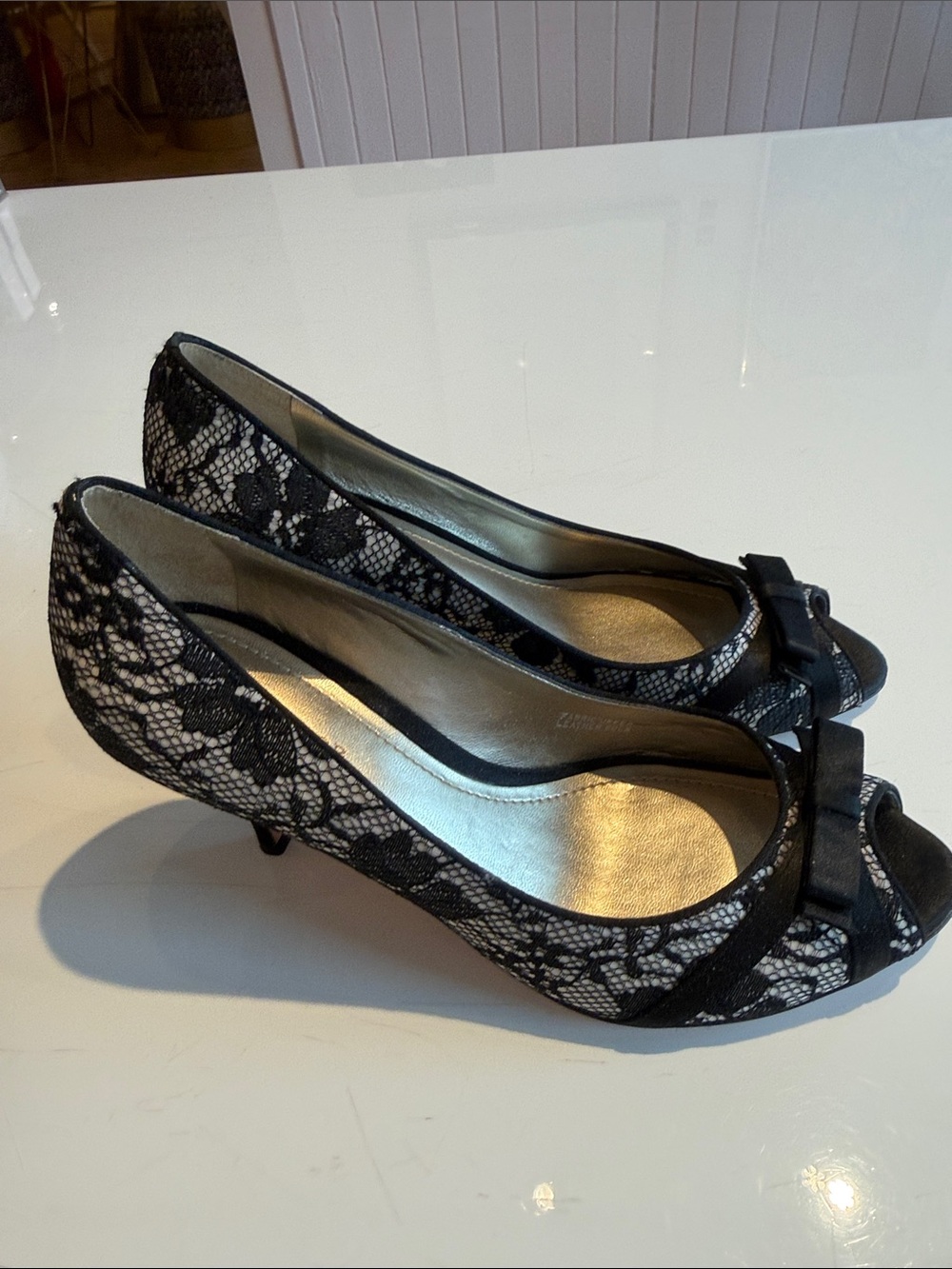 Ann Taylor Monique Black Lace Peep-Toe Heels with Bow Accent 3 inch heel size 8 - Picture 6 of 14